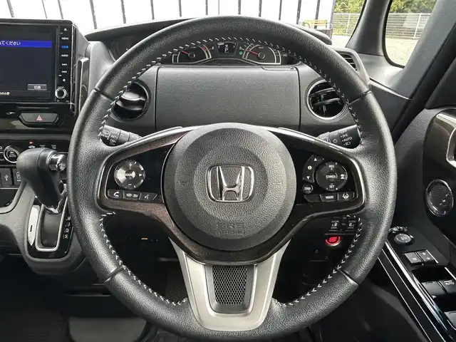ホンダ Ｎ ＢＯＸ カスタム G L ターボ ホンダセンシング 大阪府 2018(平30)年 3.6万km プラチナホワイトパール 純正メモリー８インチナビ　/   フルセグＴＶ/ＣＤ/ＤＶＤ/ＢＴ/ＭＳＶ/USB/バックカメラ/ホンダセンシング　/両側電動パワースライドドア　/リアコーナーセンサー　/追従型クルーズコントロール/レーンキープアシスト/アイドリングストップ/前方ドライブレコーダー/純正15インチアルミホイール　/純正ラバーマット/プッシュスタート/スマートキー/ビルトインＥＴＣ　/LED　