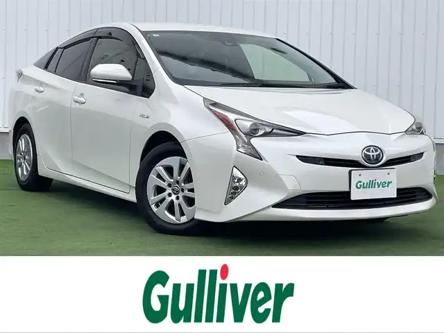 トヨタ プリウス Sセーフティプラス 香川県 2017(平29)年 7.7万km ホワイトパールクリスタルシャイン 登録時走行距離76527km/トヨタセーフティーセンス/・レーダークルーズコントロール/・プリクラッシュセーフティー/・レーンディパーチャアラート/・オートマチックハイビーム/アルパイン9インチナビ（X9V）/→Bluetooth/DVD.CD/TV/FM.AM/バックカメラ/LEDヘッドライト/コーナーセンサー/パーキングアシスト/純正フロアマット/ドアバイザー/ETC/パワーウィンドウ/オートエアコン/プッシュスタート/スマートキー