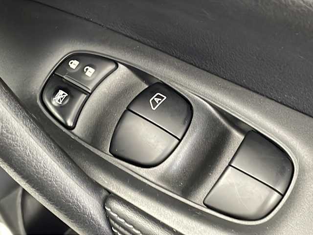 日産 エクストレイル 20Xi 茨城県 2020(令2)年 2.1万km ブリリアントホワイトパール 純正メモリナビ MM319D-W/プロパイロット/バックカメラ/オートブレーキホールド/デジタルインナーミラー/フロントフォグライト/LEDヘッドライト/カプロンシート/全席シートヒーター/スマートキー2本/フルセグテレビ