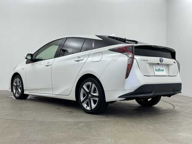 トヨタ プリウス S ツーリングセレクション 鹿児島県 2016(平28)年 5.4万km ホワイトパールクリスタルシャイン トヨタセーフティセンス/純正９型ナビ/（フルセグＴＶ/Ｂｌｕｅｔｏｏｔｈ)　/黒合皮シート　/シートヒーター　/バックカメラ　/ＥＴＣ　/セーフティセンス　/衝突軽減　/レーダークルーズコントロール　/ＬＥＤヘッドライト　/オートライト　/フォグランプ　/社外ＡＷ4本積込　/保証書　/取扱説明書　/ワンオーナー/禁煙車