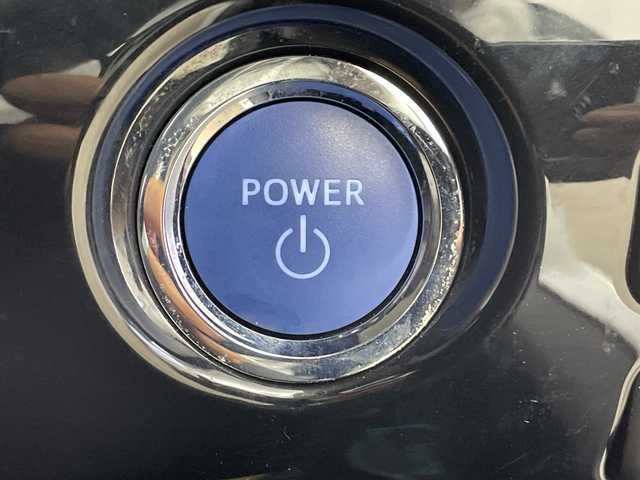 トヨタ プリウス S ツーリングセレクション 鹿児島県 2016(平28)年 5.4万km ホワイトパールクリスタルシャイン トヨタセーフティセンス/純正９型ナビ/（フルセグＴＶ/Ｂｌｕｅｔｏｏｔｈ)　/黒合皮シート　/シートヒーター　/バックカメラ　/ＥＴＣ　/セーフティセンス　/衝突軽減　/レーダークルーズコントロール　/ＬＥＤヘッドライト　/オートライト　/フォグランプ　/社外ＡＷ4本積込　/保証書　/取扱説明書　/ワンオーナー/禁煙車