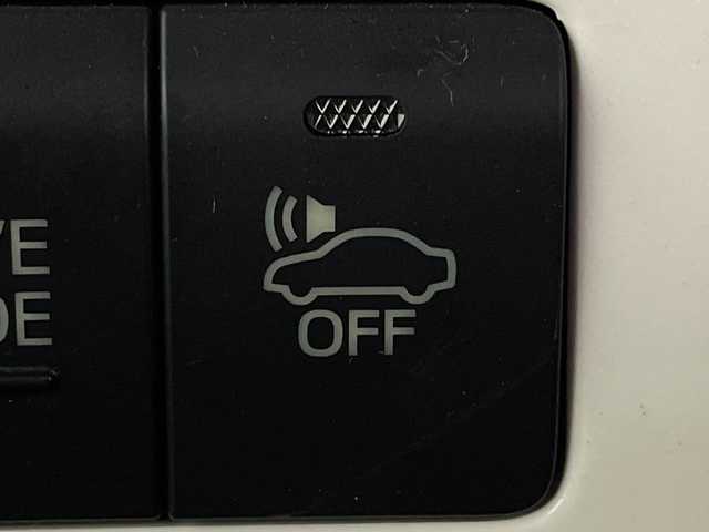 トヨタ プリウス S ツーリングセレクション 鹿児島県 2016(平28)年 5.4万km ホワイトパールクリスタルシャイン トヨタセーフティセンス/純正９型ナビ/（フルセグＴＶ/Ｂｌｕｅｔｏｏｔｈ)　/黒合皮シート　/シートヒーター　/バックカメラ　/ＥＴＣ　/セーフティセンス　/衝突軽減　/レーダークルーズコントロール　/ＬＥＤヘッドライト　/オートライト　/フォグランプ　/社外ＡＷ4本積込　/保証書　/取扱説明書　/ワンオーナー/禁煙車