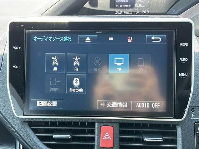 トヨタ ノア ハイブリッド Si ダブルバイビー 茨城県 2018(平30)年 4.1万km ブラック ワンオーナー/純正メモリナビ【NSZN-W66T】/(フルセグTV・CD・DVD・BT・ラジオ再生)/両側パワースライドドア/クルーズコントロール/衝突軽減ブレーキ/コーナーセンサー/ハーフレザーシート/シートヒーター/ドライブレコーダー/ETC/バックカメラ/オートライト/LEDヘッドライト/純正16inアルミホイール/純正フロアマット/スマートキー/スペアキー/取扱説明書/保証書