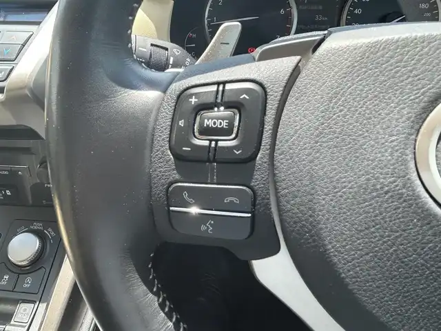 レクサス ＮＸ 200t Iパッケージ 富山県 2016(平28)年 7.3万km ソニッククォーツ フルエアロ/4WD/レーダークルーズコントロール/センターデフロック/衝突被害軽減システム/横滑り防止装置/盗難防止装置/オートブレーキホールド/純正SDナビ/フルセグTV/DVD再生/Blu-ray再生/Bluetooth/ビルトインETC/パワーシートD＋N席(運転席ポジションメモリー付）/合皮シート/純正アルミホイール