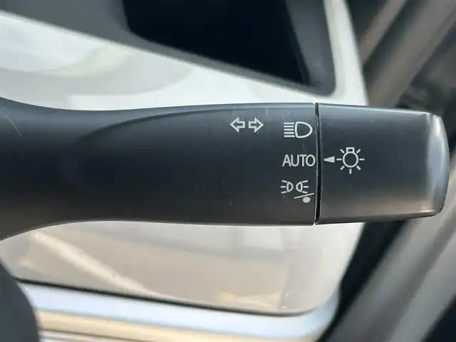 スズキ スペーシア HYBRID X 和歌山県 2022(令4)年 3.7万km シルキーシルバーメタリック 純正9インチナビ/フルセグTV/Bluetooth/CD/DVD/USB/全周囲カメラ/衝突軽減カメラ/車線逸脱防止機能/コーナーセンサー/両側パワースライドドア/後席サーキュレーター/後席サンシェード/運転席シートヒーター/ステアリングスイッチ/アイドリングストップ/オートライト/ヘッドライトレベライザー/ドアバイザー/フルオートエアコン/電動格納ミラー/プッシュスタート/スマートキー