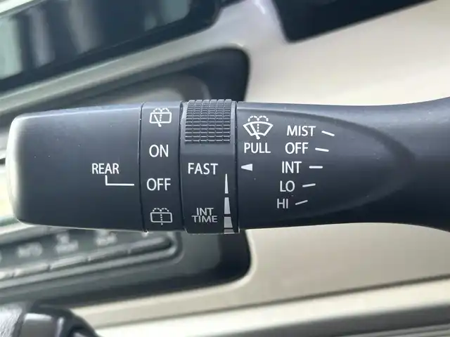 スズキ スペーシア HYBRID X 和歌山県 2022(令4)年 3.7万km シルキーシルバーメタリック 純正9インチナビ/フルセグTV/Bluetooth/CD/DVD/USB/全周囲カメラ/衝突軽減カメラ/車線逸脱防止機能/コーナーセンサー/両側パワースライドドア/後席サーキュレーター/後席サンシェード/運転席シートヒーター/ステアリングスイッチ/アイドリングストップ/オートライト/ヘッドライトレベライザー/ドアバイザー/フルオートエアコン/電動格納ミラー/プッシュスタート/スマートキー