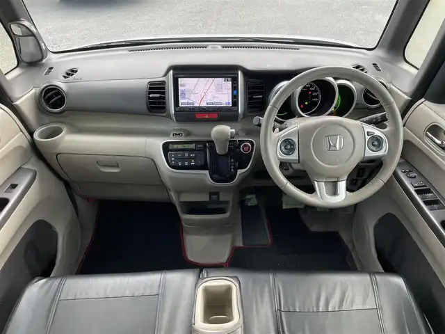 ホンダ Ｎ ＢＯＸ G ターボ Lパッケージ 福岡県 2015(平27)年 5.1万km カトラリーシルバーM Gathers7型ナビ/（BT/フルセグ/DISC/AM/FM/SD/iPod)/Bカメラ/片側パワースライドドア/クルーズコントロール/ベンチシート/チップアップシート/アルミホイール/パドルシフト/シートカバー/横滑り防止装置/盗難防止装置/スマートキー/ETC