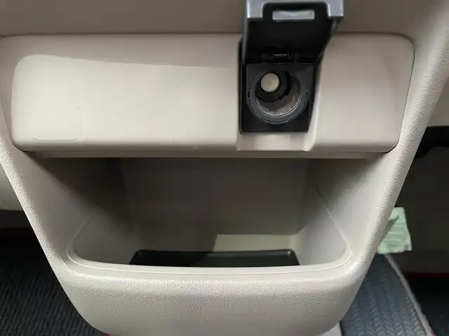 ホンダ Ｎ ＢＯＸ G ターボ Lパッケージ 福岡県 2015(平27)年 5.1万km カトラリーシルバーM Gathers7型ナビ/（BT/フルセグ/DISC/AM/FM/SD/iPod)/Bカメラ/片側パワースライドドア/クルーズコントロール/ベンチシート/チップアップシート/アルミホイール/パドルシフト/シートカバー/横滑り防止装置/盗難防止装置/スマートキー/ETC