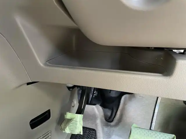 ホンダ Ｎ ＢＯＸ G ターボ Lパッケージ 福岡県 2015(平27)年 5.1万km カトラリーシルバーM Gathers7型ナビ/（BT/フルセグ/DISC/AM/FM/SD/iPod)/Bカメラ/片側パワースライドドア/クルーズコントロール/ベンチシート/チップアップシート/アルミホイール/パドルシフト/シートカバー/横滑り防止装置/盗難防止装置/スマートキー/ETC