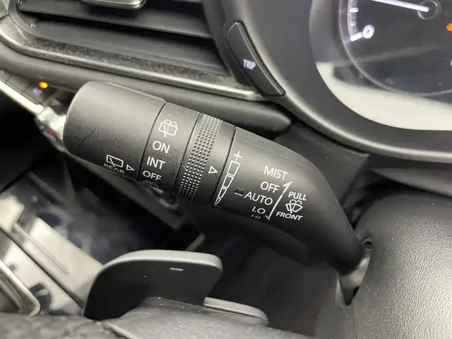 マツダ ＣＸ－３０ XD プロアクティブツーリングセレクション 富山県 2019(令1)年 2.7万km スノーフレイクホワイトパールマイカ 純正ナビ（AM/FM/DVD/BT/USB/HDMI/フルセグ）/全方位カメラ/ドライブレコーダー/ETC/ヘッドアップディスプレイ/ブラインドスポットモニター/衝突被害軽減システム/レーダークルーズコントロール/レーンキープアシスト/コーナーセンサー/横滑り防止装置/アイドリングストップ/D席パワーシート/D席メモリシート/シートヒーター/ハンドルヒーター/オートLEDライト/純正アルミホイール/純正フロアマット/オートホールド付電子パーキング/パワーバックドア/革巻きステアリング/ステアリングスイッチ/パドルシフト/スマートキー/スペアキー