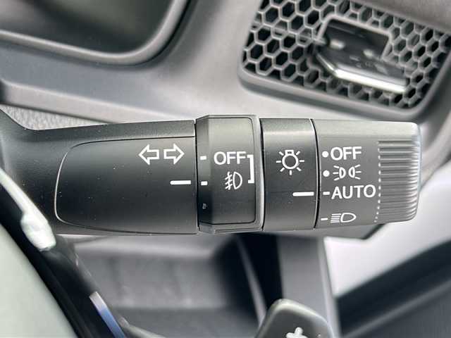 ホンダ ステップワゴン スパーダ eHEV プレミアムライン 三重県 2024(令6)年 0.1万km プラチナホワイトパール 両側パワースライドドア /BSM/ホンダセンシング /1.2列目シートヒーター /前後コーナーセンサー /USB給電 /レーダークルーズコントロール /LEDヘッドライト /オートライト /ハーフレザーシート /オットマン/ウィンカーミラー/電動格納ミラー /禁煙車