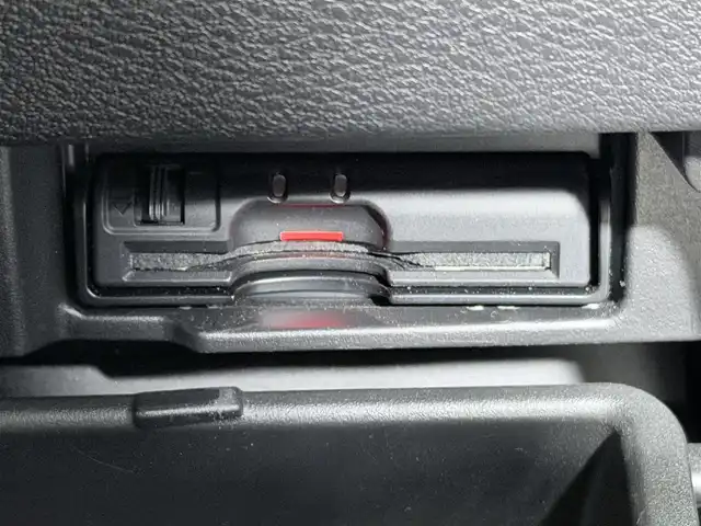 日産 セレナ ハイウェイスター 大阪府 2016(平28)年 5.6万km ブリリアントホワイトパール 純正9incナビTV バックカメラ クルーズコントロール 衝突軽減ブレーキ レーンアシスト 両側パワースライドドア スマートキー プッシュスタート オートライト LEDヘッドライト ETC