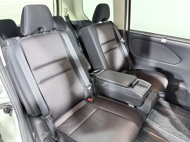 日産 セレナ ハイウェイスター 大阪府 2016(平28)年 5.6万km ブリリアントホワイトパール 純正9incナビTV バックカメラ クルーズコントロール 衝突軽減ブレーキ レーンアシスト 両側パワースライドドア スマートキー プッシュスタート オートライト LEDヘッドライト ETC