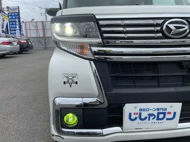 ダイハツ タント カスタム X トップED SA Ⅲ 和歌山県 2018(平30)年 7.6万km パールホワイトⅢ (株)IDOMが運営する【じしゃロン和歌山店】の自社ローン専用車両になります。こちらは現金またはオートローンご利用時の価格です。自社ローンご希望の方は別途その旨お申付け下さい/禁煙車/Bluetooth/全方位カメラ/ETC/前方ドライブレコーダー/運転席シートヒーター/ハーフレザーシート/両側パワースライドドア/衝突被害軽減ブレーキ/レーンキープアシスト/LEDヘッドライト/オートライト/オートマチックハイビーム/アイドリングストップ/プッシュスタート/純正14インチアルミホイール/スマートキー