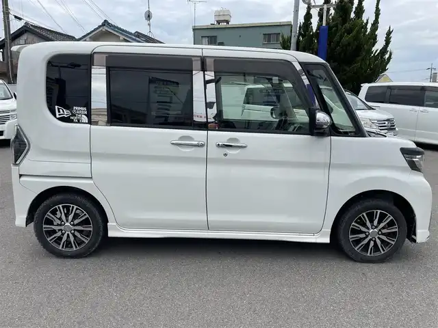 ダイハツ タント カスタム X トップED SA Ⅲ 和歌山県 2018(平30)年 7.6万km パールホワイトⅢ (株)IDOMが運営する【じしゃロン和歌山店】の自社ローン専用車両になります。こちらは現金またはオートローンご利用時の価格です。自社ローンご希望の方は別途その旨お申付け下さい/禁煙車/Bluetooth/全方位カメラ/ETC/前方ドライブレコーダー/運転席シートヒーター/ハーフレザーシート/両側パワースライドドア/衝突被害軽減ブレーキ/レーンキープアシスト/LEDヘッドライト/オートライト/オートマチックハイビーム/アイドリングストップ/プッシュスタート/純正14インチアルミホイール/スマートキー