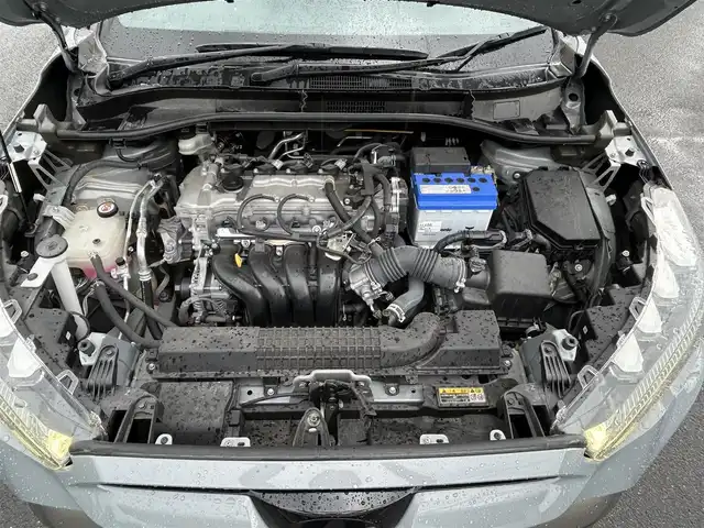 トヨタ カローラ クロス Z 佐賀県 2021(令3)年 2.6万km セメントグレーメタリック トヨタセーフティセンス/・プリクラッシュセーフティ/・レーンディパーチャーアラート/・オートマチックハイビーム/・レーダークルーズコントロール/クリアランスソナー/純正８型ディスプレイオーディオ/・バックカメラ/・フルセグTV/CD/DVD/BT/純正18インチAW/ハーフレザーシート/シートヒーター/LEDヘッドライト/オートライト/フォグランプ/パワーバックドア/プッシュスタート/フロアマット/ドアバイザー/電動格納ミラー