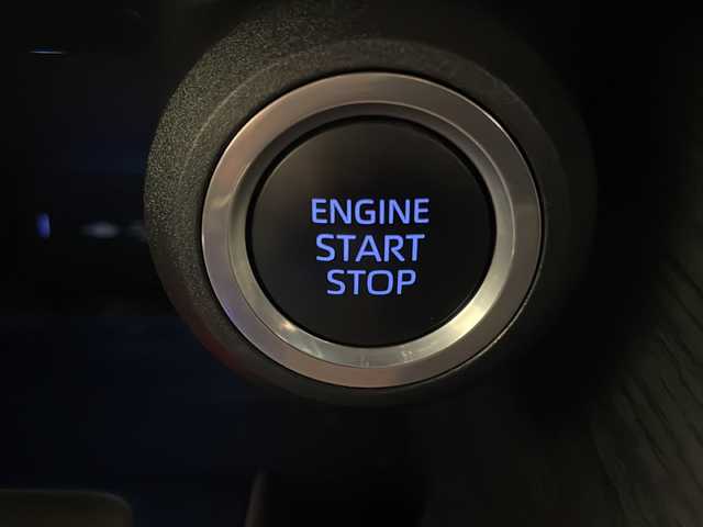 トヨタ ハリアー G 宮崎県 2022(令4)年 0.4万km ホワイトパールクリスタルシャイン Toyota Safety Sense/〇プリクラシュセーフティ/〇レーントレーシングアシスト/〇パーキングサポートブレーキ/〇ロードサインアシスト/〇オートマチックハイビーム/〇クリアランスソナー/〇レーダークルーズコントロール/〇先行車発進告知/モデリスタエアロ/デジタルインナーミラー/純正8インチディスプレイオーディオ/バックカメラ/ハーフレザーシート/パワーシート/パワーバックドア/LEDヘッドライト/純正18インチAW/ビルトインETC/保証書/取扱説明書