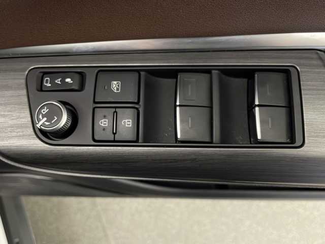 トヨタ ハリアー G 宮崎県 2022(令4)年 0.4万km ホワイトパールクリスタルシャイン Toyota Safety Sense/〇プリクラシュセーフティ/〇レーントレーシングアシスト/〇パーキングサポートブレーキ/〇ロードサインアシスト/〇オートマチックハイビーム/〇クリアランスソナー/〇レーダークルーズコントロール/〇先行車発進告知/モデリスタエアロ/デジタルインナーミラー/純正8インチディスプレイオーディオ/バックカメラ/ハーフレザーシート/パワーシート/パワーバックドア/LEDヘッドライト/純正18インチAW/ビルトインETC/保証書/取扱説明書