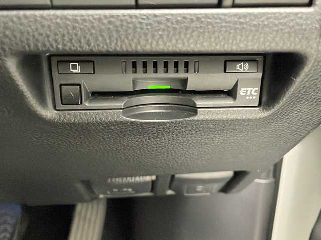 トヨタ ハリアー G 宮崎県 2022(令4)年 0.4万km ホワイトパールクリスタルシャイン Toyota Safety Sense/〇プリクラシュセーフティ/〇レーントレーシングアシスト/〇パーキングサポートブレーキ/〇ロードサインアシスト/〇オートマチックハイビーム/〇クリアランスソナー/〇レーダークルーズコントロール/〇先行車発進告知/モデリスタエアロ/デジタルインナーミラー/純正8インチディスプレイオーディオ/バックカメラ/ハーフレザーシート/パワーシート/パワーバックドア/LEDヘッドライト/純正18インチAW/ビルトインETC/保証書/取扱説明書