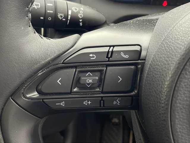 トヨタ アクア Z 兵庫県 2021(令3)年 1.5万km プラチナホワイトパールマイカ ・10.5インチ純正ディスプレイオーディオ/・AM/FM/USB/Miracast/・Bluetooth接続/・AppleCarPlay/AndroidAuto/・バックカメラ/・運転席パワーシート/・前席シートヒーター/・ステアリングヒーター/・AC100V/・ビルトインETC2.0/・パーキングアシスト/・ドライブモード（パワー、エコ）/・USB充電ポート/・アラウンドビューモニター/・前後ドライブレコーダー/・横滑り防止装置/・社外レーダー/・トヨタセーフティセンス/・レーントレーシングアシスト/・プリクラッシュセーフティ/・ブラインドスポットモニター/・クリアランスソナー/・リヤクロストラフィックアラート/・パーキングサポートブレーキ/・ヘッドアップディスプレイ/・ロードサインアシスト/・先行車発進告知/・後退速度抑制/・オートマチックハイビーム/・レーダークルーズコントロール/・革巻きステアリング/・ステアリングスイッチ/・LEDヘッドランプ/・純正フロアマット/・純正アルミホイール/・取扱説明書/・保証書/・フォグランプ