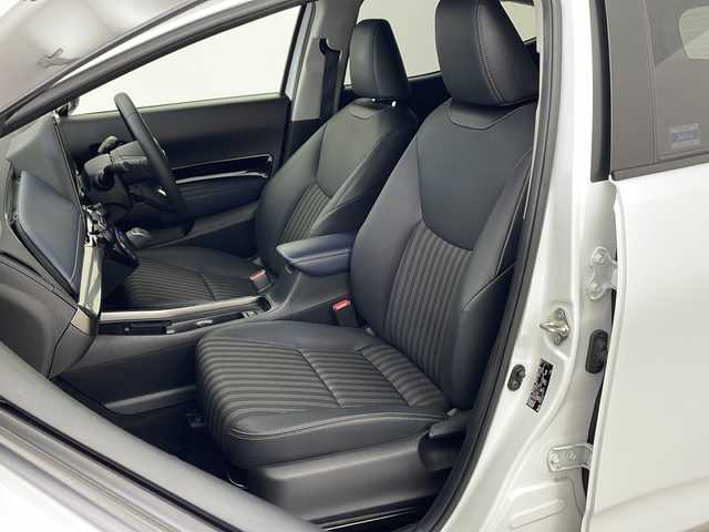 トヨタ アクア Z 兵庫県 2021(令3)年 1.5万km プラチナホワイトパールマイカ ・10.5インチ純正ディスプレイオーディオ/・AM/FM/USB/Miracast/・Bluetooth接続/・AppleCarPlay/AndroidAuto/・バックカメラ/・運転席パワーシート/・前席シートヒーター/・ステアリングヒーター/・AC100V/・ビルトインETC2.0/・パーキングアシスト/・ドライブモード（パワー、エコ）/・USB充電ポート/・アラウンドビューモニター/・前後ドライブレコーダー/・横滑り防止装置/・社外レーダー/・トヨタセーフティセンス/・レーントレーシングアシスト/・プリクラッシュセーフティ/・ブラインドスポットモニター/・クリアランスソナー/・リヤクロストラフィックアラート/・パーキングサポートブレーキ/・ヘッドアップディスプレイ/・ロードサインアシスト/・先行車発進告知/・後退速度抑制/・オートマチックハイビーム/・レーダークルーズコントロール/・革巻きステアリング/・ステアリングスイッチ/・LEDヘッドランプ/・純正フロアマット/・純正アルミホイール/・取扱説明書/・保証書/・フォグランプ