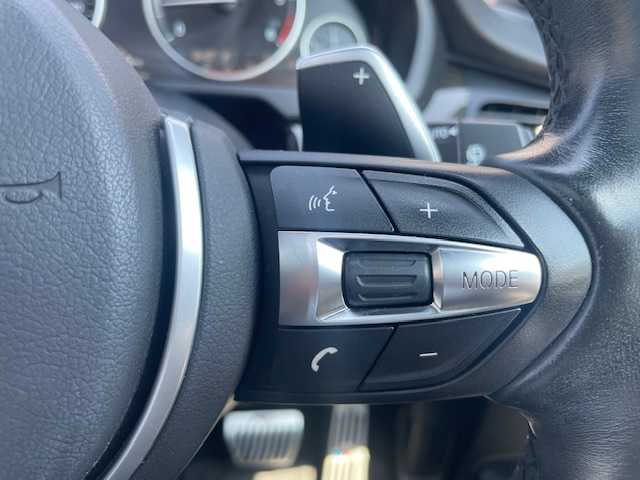 ＢＭＷ Ｘ５ xDrive 35d Mスポーツ 青森県 2016(平28)年 6.3万km アルピンホワイトⅢ ・4WD/・ディーゼル/ターボ/・サンルーフ/・メーカーHDDナビ/(Bluetooth/FM/AM/USB)/・全方位カメラ/・レーダークルーズコントロール/・ダウンヒルアシスト/・インテリジェントセーフティセンス/・前後バンパーソナー/・レザーシート（黒）/・運転席メモリーシート/・前席パワーシート/・電動リアゲート/・アンビエントライト/・ステアリングリモコン/・アイドリングストップ/・オートライト/・オートワイパー/・エアバックW/サイド/カーテ/・革巻きステア/・MTモード付AT/・フロアマット/・シルバールーフレール/・パワーバックドア/・純正アルミ20インチアルミホイール/・LEDヘッドライト/・ルームミラー一体型ETC/・フォグランプ