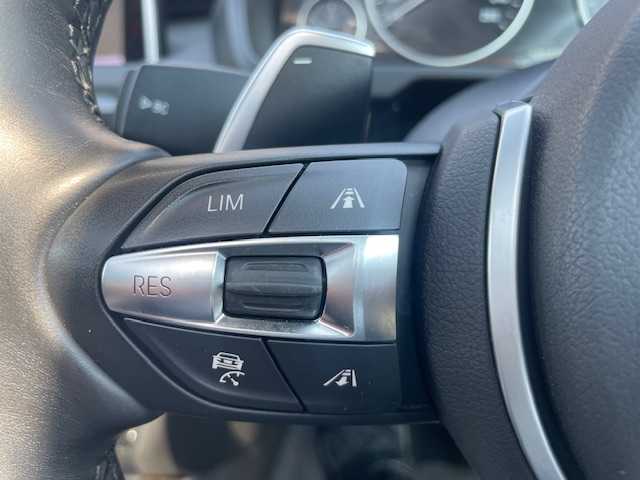 ＢＭＷ Ｘ５ xDrive 35d Mスポーツ 青森県 2016(平28)年 6.3万km アルピンホワイトⅢ ・4WD/・ディーゼル/ターボ/・サンルーフ/・メーカーHDDナビ/(Bluetooth/FM/AM/USB)/・全方位カメラ/・レーダークルーズコントロール/・ダウンヒルアシスト/・インテリジェントセーフティセンス/・前後バンパーソナー/・レザーシート（黒）/・運転席メモリーシート/・前席パワーシート/・電動リアゲート/・アンビエントライト/・ステアリングリモコン/・アイドリングストップ/・オートライト/・オートワイパー/・エアバックW/サイド/カーテ/・革巻きステア/・MTモード付AT/・フロアマット/・シルバールーフレール/・パワーバックドア/・純正アルミ20インチアルミホイール/・LEDヘッドライト/・ルームミラー一体型ETC/・フォグランプ