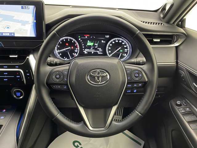 トヨタ ハリアー Z レザーパッケージ 宮崎県 2020(令2)年 4.9万km ブラック 禁煙車/トヨタセーフティセンス/純正12.3型ディスプレイオーディオナビTV/（T-CONNECT/Bluetooth/FMAM/HDMI/フルセグTV)/純正JBLプレミアムサウンドシステム/純正ビルトイン2.0ETC/純正ドライブレコーダー/純正LEDオートライト/純正LEDフォグ/純正19インチアルミ/アダプティブクルーズコントロール/パノラミックビューモニター/プリクラッシュセーフティ/オートマチックハイビーム/レーンディパーチャーアラート/ブラインドスポットモニター/ヘッドアップディスプレイ/クリアランスソナー/デジタルインナーミラー/黒本革シート/パワーバックドア/前席パワーシート/エアシート/パワーチルトステアリング/電子パーキング/オートホールド/デュアルオートエアコン/スマートキー/プッシュエンジンスタート/スペアキー/新車時保証書/取扱い説明書