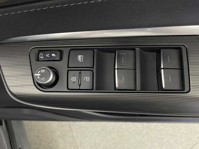 トヨタ ハリアー Z レザーパッケージ 宮崎県 2020(令2)年 4.9万km ブラック 禁煙車/トヨタセーフティセンス/純正12.3型ディスプレイオーディオナビTV/（T-CONNECT/Bluetooth/FMAM/HDMI/フルセグTV)/純正JBLプレミアムサウンドシステム/純正ビルトイン2.0ETC/純正ドライブレコーダー/純正LEDオートライト/純正LEDフォグ/純正19インチアルミ/アダプティブクルーズコントロール/パノラミックビューモニター/プリクラッシュセーフティ/オートマチックハイビーム/レーンディパーチャーアラート/ブラインドスポットモニター/ヘッドアップディスプレイ/クリアランスソナー/デジタルインナーミラー/黒本革シート/パワーバックドア/前席パワーシート/エアシート/パワーチルトステアリング/電子パーキング/オートホールド/デュアルオートエアコン/スマートキー/プッシュエンジンスタート/スペアキー/新車時保証書/取扱い説明書