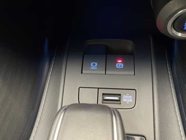 トヨタ ハリアー Z レザーパッケージ 宮崎県 2020(令2)年 4.9万km ブラック 禁煙車/トヨタセーフティセンス/純正12.3型ディスプレイオーディオナビTV/（T-CONNECT/Bluetooth/FMAM/HDMI/フルセグTV)/純正JBLプレミアムサウンドシステム/純正ビルトイン2.0ETC/純正ドライブレコーダー/純正LEDオートライト/純正LEDフォグ/純正19インチアルミ/アダプティブクルーズコントロール/パノラミックビューモニター/プリクラッシュセーフティ/オートマチックハイビーム/レーンディパーチャーアラート/ブラインドスポットモニター/ヘッドアップディスプレイ/クリアランスソナー/デジタルインナーミラー/黒本革シート/パワーバックドア/前席パワーシート/エアシート/パワーチルトステアリング/電子パーキング/オートホールド/デュアルオートエアコン/スマートキー/プッシュエンジンスタート/スペアキー/新車時保証書/取扱い説明書