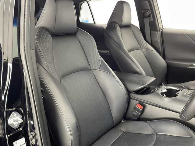 トヨタ ハリアー Z レザーパッケージ 宮崎県 2020(令2)年 4.9万km ブラック 禁煙車/トヨタセーフティセンス/純正12.3型ディスプレイオーディオナビTV/（T-CONNECT/Bluetooth/FMAM/HDMI/フルセグTV)/純正JBLプレミアムサウンドシステム/純正ビルトイン2.0ETC/純正ドライブレコーダー/純正LEDオートライト/純正LEDフォグ/純正19インチアルミ/アダプティブクルーズコントロール/パノラミックビューモニター/プリクラッシュセーフティ/オートマチックハイビーム/レーンディパーチャーアラート/ブラインドスポットモニター/ヘッドアップディスプレイ/クリアランスソナー/デジタルインナーミラー/黒本革シート/パワーバックドア/前席パワーシート/エアシート/パワーチルトステアリング/電子パーキング/オートホールド/デュアルオートエアコン/スマートキー/プッシュエンジンスタート/スペアキー/新車時保証書/取扱い説明書