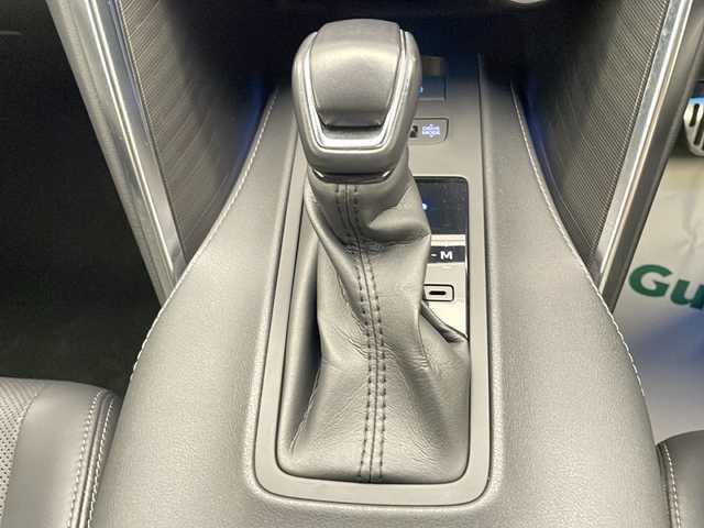 トヨタ ハリアー Z レザーパッケージ 宮崎県 2020(令2)年 4.9万km ブラック 禁煙車/トヨタセーフティセンス/純正12.3型ディスプレイオーディオナビTV/（T-CONNECT/Bluetooth/FMAM/HDMI/フルセグTV)/純正JBLプレミアムサウンドシステム/純正ビルトイン2.0ETC/純正ドライブレコーダー/純正LEDオートライト/純正LEDフォグ/純正19インチアルミ/アダプティブクルーズコントロール/パノラミックビューモニター/プリクラッシュセーフティ/オートマチックハイビーム/レーンディパーチャーアラート/ブラインドスポットモニター/ヘッドアップディスプレイ/クリアランスソナー/デジタルインナーミラー/黒本革シート/パワーバックドア/前席パワーシート/エアシート/パワーチルトステアリング/電子パーキング/オートホールド/デュアルオートエアコン/スマートキー/プッシュエンジンスタート/スペアキー/新車時保証書/取扱い説明書