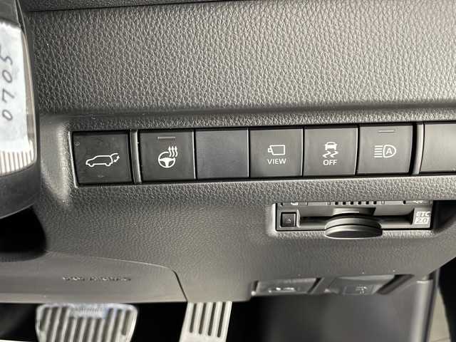 トヨタ ハリアー Z レザーパッケージ 宮崎県 2020(令2)年 4.9万km ブラック 禁煙車/トヨタセーフティセンス/純正12.3型ディスプレイオーディオナビTV/（T-CONNECT/Bluetooth/FMAM/HDMI/フルセグTV)/純正JBLプレミアムサウンドシステム/純正ビルトイン2.0ETC/純正ドライブレコーダー/純正LEDオートライト/純正LEDフォグ/純正19インチアルミ/アダプティブクルーズコントロール/パノラミックビューモニター/プリクラッシュセーフティ/オートマチックハイビーム/レーンディパーチャーアラート/ブラインドスポットモニター/ヘッドアップディスプレイ/クリアランスソナー/デジタルインナーミラー/黒本革シート/パワーバックドア/前席パワーシート/エアシート/パワーチルトステアリング/電子パーキング/オートホールド/デュアルオートエアコン/スマートキー/プッシュエンジンスタート/スペアキー/新車時保証書/取扱い説明書