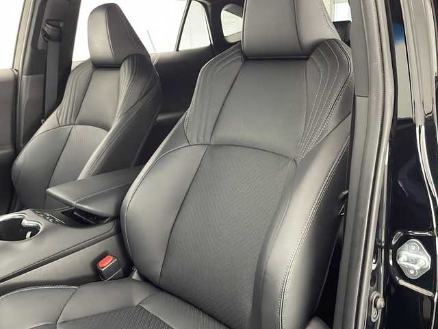 トヨタ ハリアー Z レザーパッケージ 宮崎県 2020(令2)年 4.9万km ブラック 禁煙車/トヨタセーフティセンス/純正12.3型ディスプレイオーディオナビTV/（T-CONNECT/Bluetooth/FMAM/HDMI/フルセグTV)/純正JBLプレミアムサウンドシステム/純正ビルトイン2.0ETC/純正ドライブレコーダー/純正LEDオートライト/純正LEDフォグ/純正19インチアルミ/アダプティブクルーズコントロール/パノラミックビューモニター/プリクラッシュセーフティ/オートマチックハイビーム/レーンディパーチャーアラート/ブラインドスポットモニター/ヘッドアップディスプレイ/クリアランスソナー/デジタルインナーミラー/黒本革シート/パワーバックドア/前席パワーシート/エアシート/パワーチルトステアリング/電子パーキング/オートホールド/デュアルオートエアコン/スマートキー/プッシュエンジンスタート/スペアキー/新車時保証書/取扱い説明書