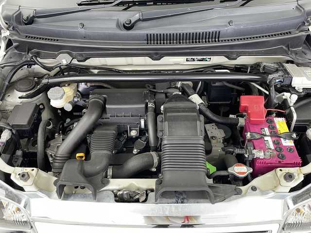スズキ アルト ワークス 岐阜県 2016(平28)年 4.5万km パールホワイト ターボ/社外ナビ/（AM/FM/CD/Bluetooth/TV）/バックカメラ/純正レカロシート/パドルシフト/HIDオートライト/フォグランプ/ETC/革巻きステアリング/横滑り防止システム/アイドリングストップ/パワーウィンドウ/社外センターコンソール/アルミペダル/プッシュスタート/スマートキー/サイドバイザー