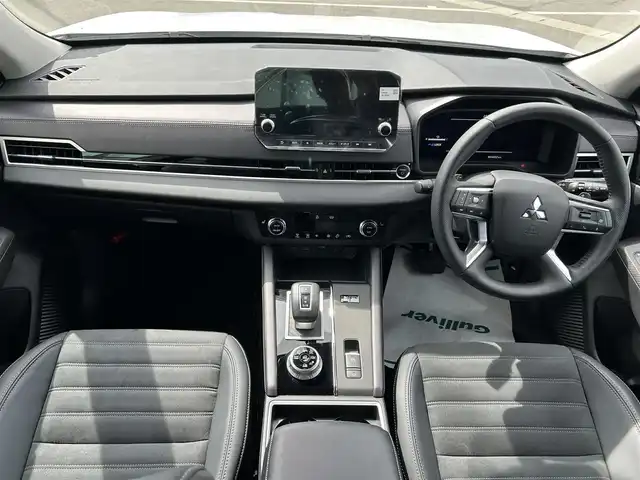 三菱 アウトランダー ＰＨＥＶ G 和歌山県 2024(令6)年 0.4万km ホワイトダイヤモンド 純正ナビ/マルチアラウンドモニター/HDMI/マイパイロット/衝突軽減ブレーキ/BSW/ドライブモードセレクター/エレクトリックテールゲート/パワーシート/AC1500W/純正２０インチアルミホイール/純正フロアマット/LEDヘッドライト/オートライト