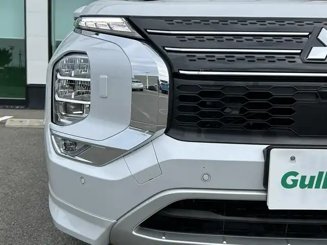 三菱 アウトランダー ＰＨＥＶ G 和歌山県 2024(令6)年 0.4万km ホワイトダイヤモンド 純正ナビ/マルチアラウンドモニター/HDMI/マイパイロット/衝突軽減ブレーキ/BSW/ドライブモードセレクター/エレクトリックテールゲート/パワーシート/AC1500W/純正２０インチアルミホイール/純正フロアマット/LEDヘッドライト/オートライト