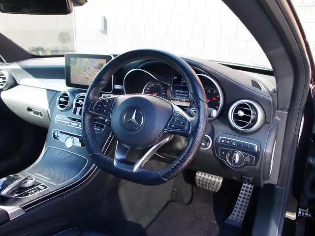 メルセデス・ベンツ Ｃ１８０ クーペ 埼玉県 2017(平29)年 4.5万km オブシディアンブラック ブラックレザーシート/アダプティブクルーズコントロール/レーダーセーフティパッケージ/パークセンサー/ブラインドスポットモニター/バックカメラ/純正ナビ/ETC/フルセグTV/シートヒーター/シートメモリー機能