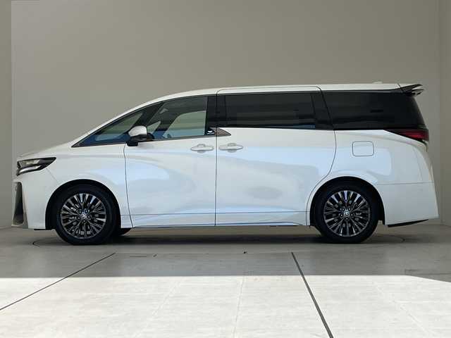 トヨタ ヴェルファイア ハイブリット Z プレミア 愛知県 2024(令6)年 2.3万km プラチナホワイトパールマイカ トヨタセーフティセンス/純正14型ディスプレイオーディオナビ/フリップダウンモニター/三眼LEDヘッドライト/全方位カメラ/両側パワースライドドア/レーダークルーズコントロール/シートヒーター/エアシート/バックカメラ/ガラスルーフ/電動リアゲート/パワーシート/ヘッドアップディスプレイ/コーナーセンサー/純正アルミホイール/ETC2.0/ブラインドスポットモニター/パドルシフト/リアオートエアコン/ステアリングヒーター/オートマチックハイビーム/ワイヤレス充電機/ドライブレコーダー/ETC/衝突軽減システム/フルセグ/Bluetooth/ステアリングスイッチ/スマートキー/プッシュスタート