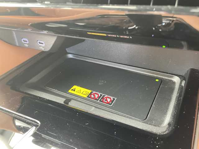 トヨタ ヴェルファイア ハイブリット Z プレミア 愛知県 2024(令6)年 2.3万km プラチナホワイトパールマイカ トヨタセーフティセンス/純正14型ディスプレイオーディオナビ/フリップダウンモニター/三眼LEDヘッドライト/全方位カメラ/両側パワースライドドア/レーダークルーズコントロール/シートヒーター/エアシート/バックカメラ/ガラスルーフ/電動リアゲート/パワーシート/ヘッドアップディスプレイ/コーナーセンサー/純正アルミホイール/ETC2.0/ブラインドスポットモニター/パドルシフト/リアオートエアコン/ステアリングヒーター/オートマチックハイビーム/ワイヤレス充電機/ドライブレコーダー/ETC/衝突軽減システム/フルセグ/Bluetooth/ステアリングスイッチ/スマートキー/プッシュスタート