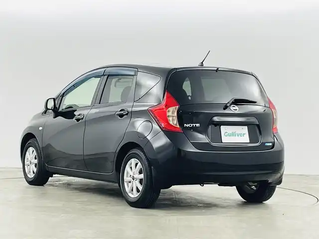 日産 ノート X 福島県 2013(平25)年 8万km スーパーブラック 純正SDナビ/・型番：MC313D-W/・フルセグTV/CD/DVD/SD/BT/AUX/・バックカメラ/・ETC/アイドリングストップ/プッシュスタート/・スマートキー/電動格納ミラー/社外LEDヘッドライト/・ヘッドライトレベライザー/純正フロアマット/ドアバイザー