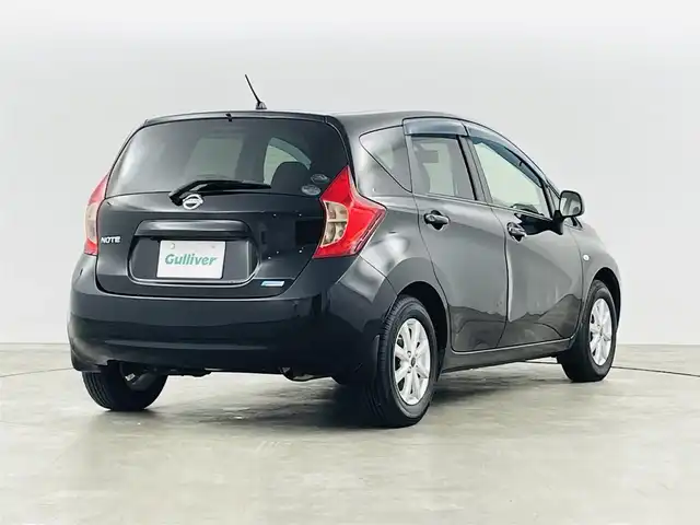 日産 ノート X 福島県 2013(平25)年 8万km スーパーブラック 純正SDナビ/・型番：MC313D-W/・フルセグTV/CD/DVD/SD/BT/AUX/・バックカメラ/・ETC/アイドリングストップ/プッシュスタート/・スマートキー/電動格納ミラー/社外LEDヘッドライト/・ヘッドライトレベライザー/純正フロアマット/ドアバイザー