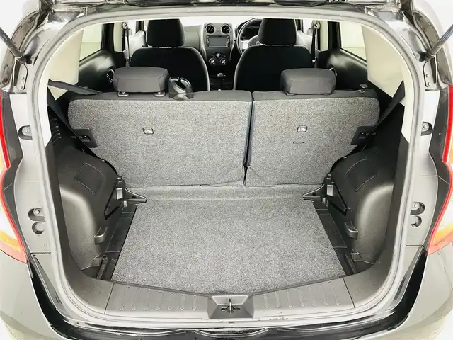 日産 ノート X 福島県 2013(平25)年 8万km スーパーブラック 純正SDナビ/・型番：MC313D-W/・フルセグTV/CD/DVD/SD/BT/AUX/・バックカメラ/・ETC/アイドリングストップ/プッシュスタート/・スマートキー/電動格納ミラー/社外LEDヘッドライト/・ヘッドライトレベライザー/純正フロアマット/ドアバイザー