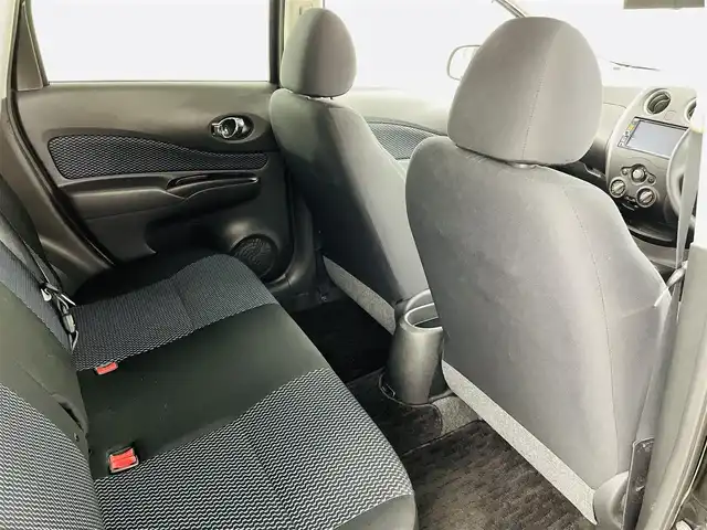 日産 ノート X 福島県 2013(平25)年 8万km スーパーブラック 純正SDナビ/・型番：MC313D-W/・フルセグTV/CD/DVD/SD/BT/AUX/・バックカメラ/・ETC/アイドリングストップ/プッシュスタート/・スマートキー/電動格納ミラー/社外LEDヘッドライト/・ヘッドライトレベライザー/純正フロアマット/ドアバイザー
