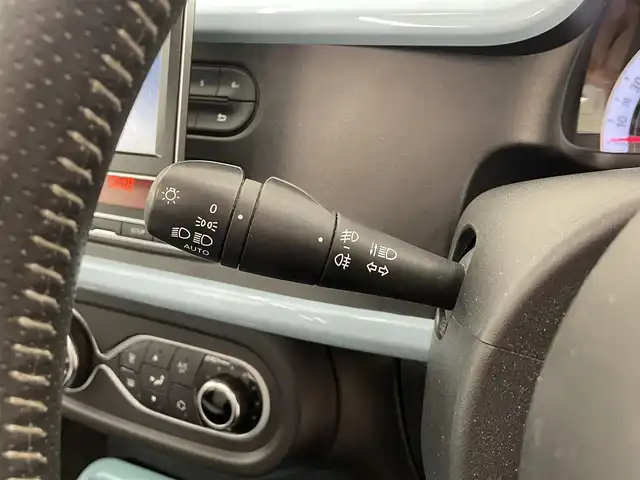 ルノー トゥインゴ インテンス キャンバストップ 岡山県 2017(平29)年 5.9万km Ｌグリーン キャンバストップ/社外ポータブルナビ/ワンセグTV/MSV/AAC/コーナーセンサー/ルノー純正ドラレコ/クルコン/ステアリングS/W/エコモード/オートワイパー/オートライト/ETC