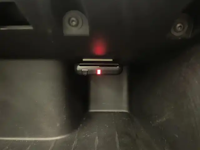 ルノー トゥインゴ インテンス キャンバストップ 岡山県 2017(平29)年 5.9万km Ｌグリーン キャンバストップ/社外ポータブルナビ/ワンセグTV/MSV/AAC/コーナーセンサー/ルノー純正ドラレコ/クルコン/ステアリングS/W/エコモード/オートワイパー/オートライト/ETC