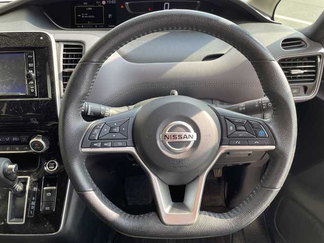 日産 セレナ ハイウェイスター V 愛知県 2020(令2)年 3.7万km アズライトブルー プロパイロット/純正ナビ/フリップダウンモニター/全方位カメラ/両側パワースライドドア/レーダークルーズコントロール/バックカメラ/ブラインドスポットモニター/コーナーセンサー/純正アルミホイール/LEDヘッドライト/リアオートエアコン/オートライト/ドライブレコーダー/ETC/衝突軽減システム/フルセグ/CD DVD/Bluetooth/ステアリングスイッチ/スマートキー/プッシュスタート