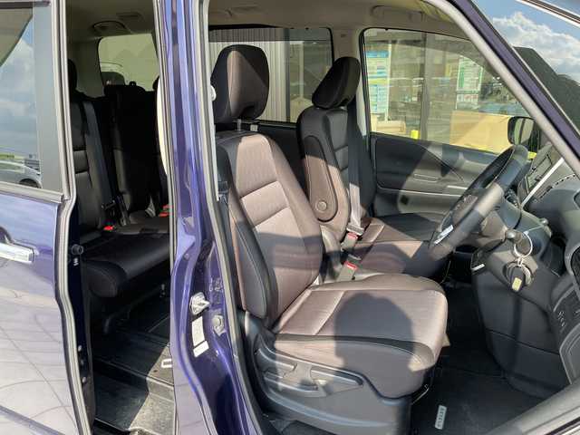 日産 セレナ ハイウェイスター V 愛知県 2020(令2)年 3.7万km アズライトブルー プロパイロット/純正ナビ/フリップダウンモニター/全方位カメラ/両側パワースライドドア/レーダークルーズコントロール/バックカメラ/ブラインドスポットモニター/コーナーセンサー/純正アルミホイール/LEDヘッドライト/リアオートエアコン/オートライト/ドライブレコーダー/ETC/衝突軽減システム/フルセグ/CD DVD/Bluetooth/ステアリングスイッチ/スマートキー/プッシュスタート