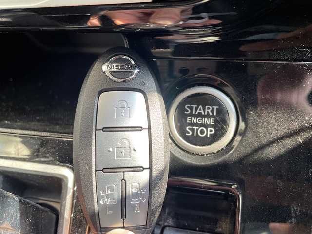 日産 セレナ ハイウェイスター V 愛知県 2020(令2)年 3.7万km アズライトブルー プロパイロット/純正ナビ/フリップダウンモニター/全方位カメラ/両側パワースライドドア/レーダークルーズコントロール/バックカメラ/ブラインドスポットモニター/コーナーセンサー/純正アルミホイール/LEDヘッドライト/リアオートエアコン/オートライト/ドライブレコーダー/ETC/衝突軽減システム/フルセグ/CD DVD/Bluetooth/ステアリングスイッチ/スマートキー/プッシュスタート