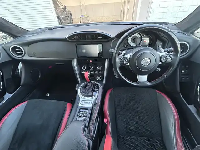 トヨタ ８６ GT リミテッド 愛知県 2017(平29)年 8.1万km クリスタルホワイトパール 純正メモリナビ/フルセグテレビ/バックカメラ/Bluetooth/クルーズコントロール/プッシュスタート/ETC/ハーフレザーシート/シートヒーター/BLIZ車庫調/パドルシフト